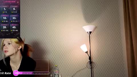 excited kristi online show from October 30, 7:11 am