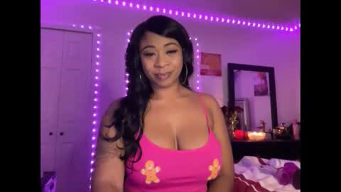 Snapshot of exotic_mariah chatting on December 5, 2:42 am Mariah online show from December 5, 2:42 am
