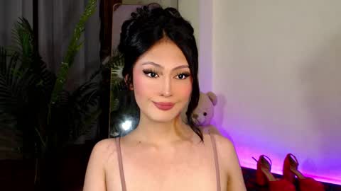 Snapshot of expensive_candyx chatting on December 20, 1:00 pm Candy online show from December 20, 1:00 pm