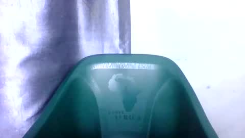 extremelywetgirl_ online show from May 16, 6:18 pm