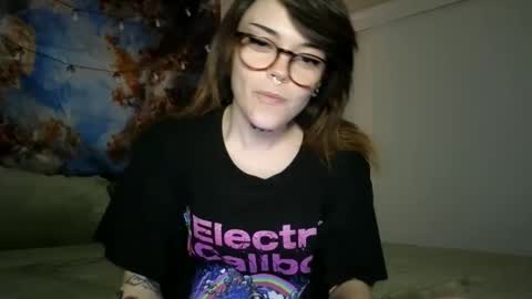 Faerie 3 online show from December 15, 4:51 am