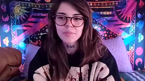 Faerie 3 online show from May 15, 1:11 am