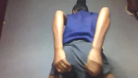 faiqua95 online show from April 30, 11:08 pm