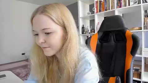 Snapshot of fairy_casey chatting on September 13, 1:08 pm fairy_casey online show from September 13, 1:08 pm