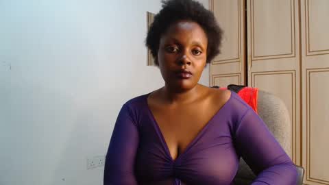 raysa4421 online show from May 11, 4:15 pm