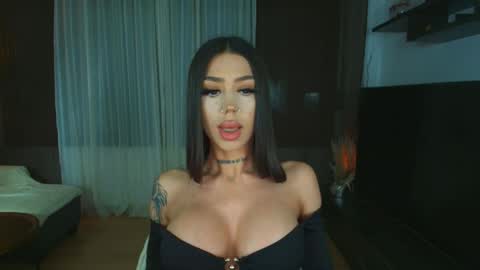 Jennifer online show from April 8, 7:27 pm