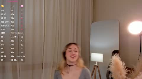 fancyamelia online show from November 12, 1:31 pm