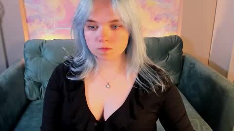 Bella online show from October 1, 3:06 pm