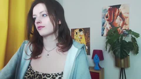 Nadine online show from February 19, 6:22 am