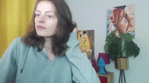 Nadine online show from September 29, 5:23 am