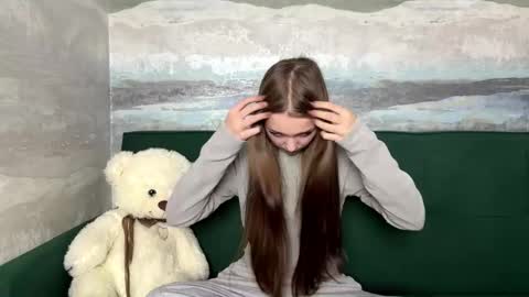 Anna Scovich online show from November 6, 12:44 pm