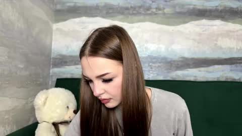 Anna Scovich online show from November 14, 1:11 pm