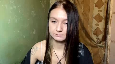 Lola online show from April 16, 8:52 pm