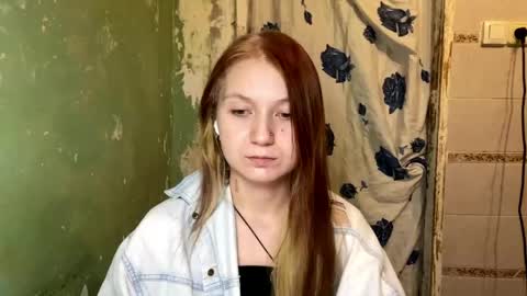 Lola online show from April 26, 8:39 pm