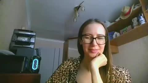 feraliss online show from January 14, 10:42 am