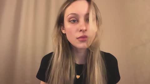 Lisa online show from January 20, 1:00 pm