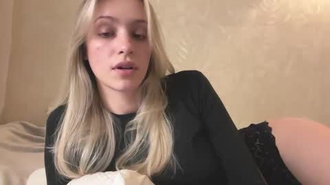 Lisa online show from October 8, 11:36 am