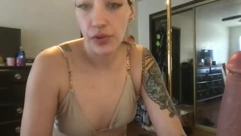 fgsammie online show from February 2, 10:42 pm