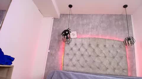   online show from November 4, 11:48 am