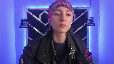   online show from February 21, 12:28 pm