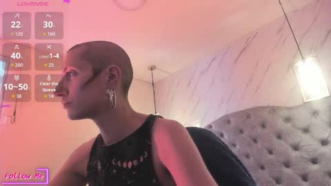   online show from March 25, 7:17 pm