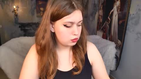 fiora online show from March 1, 8:14 am