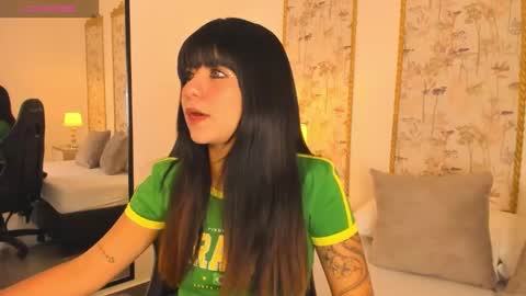 F I O R E L L A  online show from November 26, 3:07 am