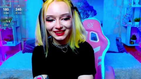 Sophie online show from December 16, 4:13 am