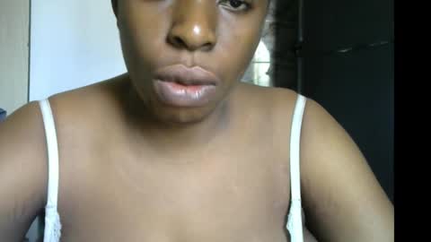 flirty aria online show from February 15, 11:20 am