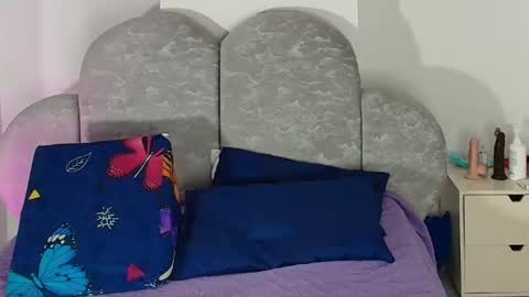 Flordecayena  online show from June 25, 3:17 am
