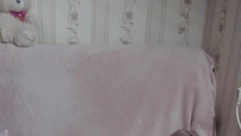 say meow and send tip  online show from March 1, 9:31 am