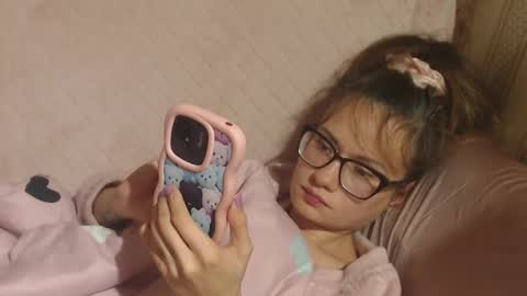 say meow and send tip  online show from October 26, 10:49 pm