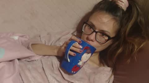 say meow and send tip  online show from November 12, 10:13 am