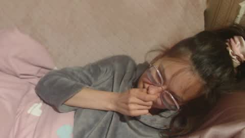 say meow and send tip  online show from April 9, 6:02 pm