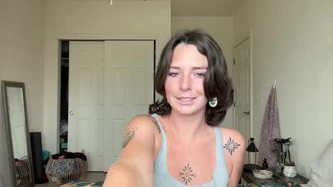 Flowergirl online show from January 16, 10:50 pm