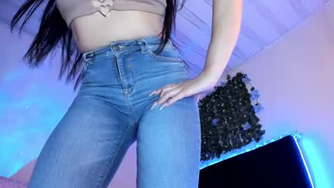 lia online show from February 16, 11:37 pm