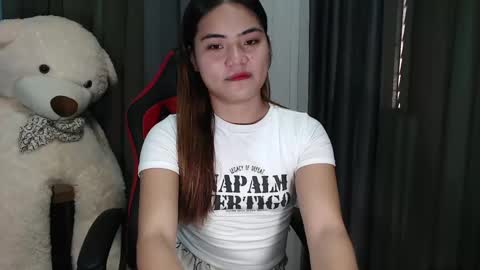Snapshot of foxxypennyx chatting on December 14, 6:46 am Cheska online show from December 14, 6:46 am