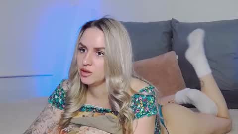 Foxy Kimmi online show from March 21, 6:51 am