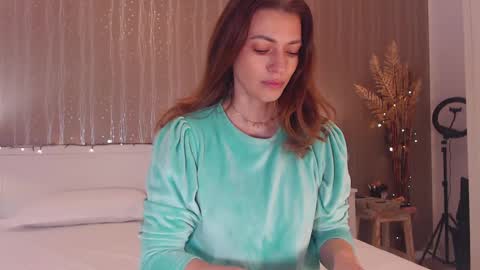 Adela - Single mom. 40 y online show from February 28, 9:25 am