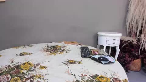 foxyhillx online show from June 26, 5:20 am