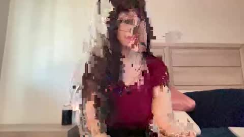 Angel online show from December 1, 8:44 pm