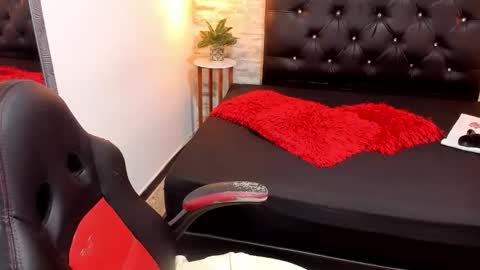          online show from November 12, 2:53 am