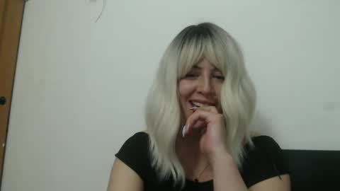 Snapshot of francescaasmith chatting on February 20, 2:51 am Francesca online show from February 20, 2:51 am