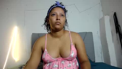 francihot4 online show from February 11, 3:20 am