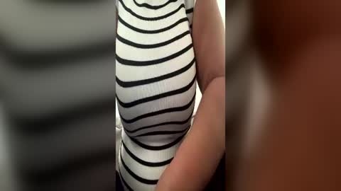 freaky4urpleasure online show from June 18, 5:07 pm