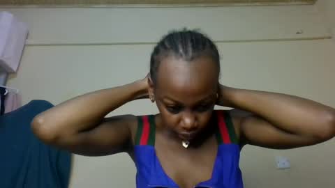 freaky_beauty online show from July 5, 7:14 am