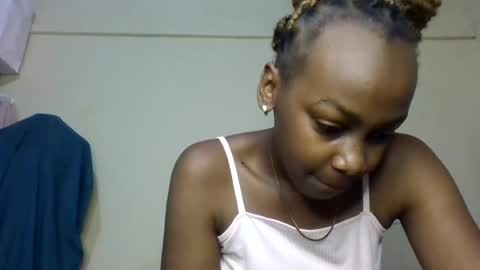 freaky_beauty online show from July 28, 8:34 am