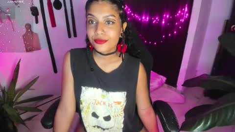 Lia Gomez online show from March 28, 12:00 am