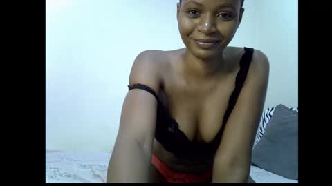 mia  online show from December 15, 8:58 pm