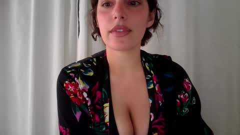 freckledeer online show from January 9, 7:29 pm